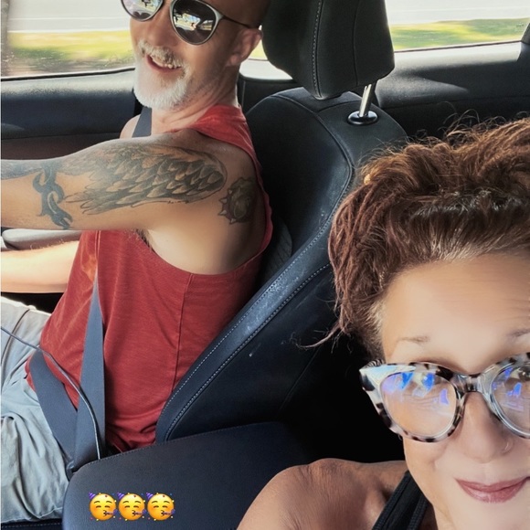 Meet your Posher, Denie - Picture 5 of 9